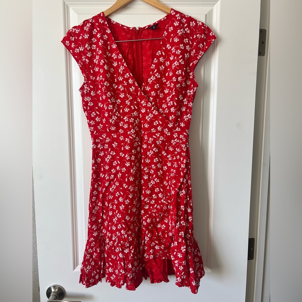 J Crew Factory red white floral surplus wrap dress size 0